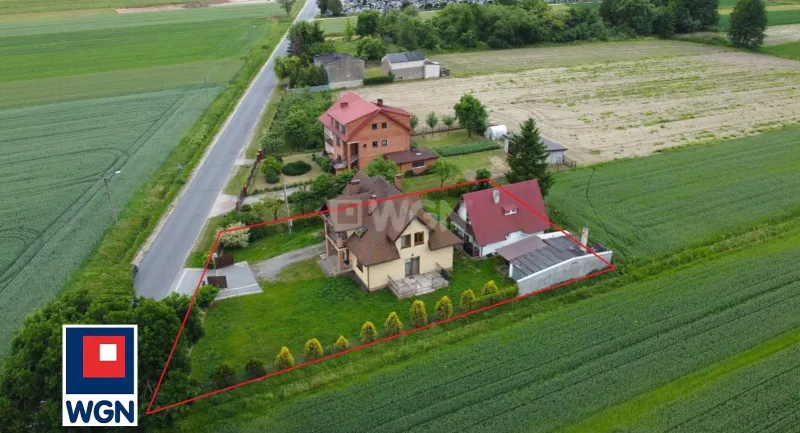 Dom na  sprzedaż Bogdanów - Solidny dom w Bogdanowie.